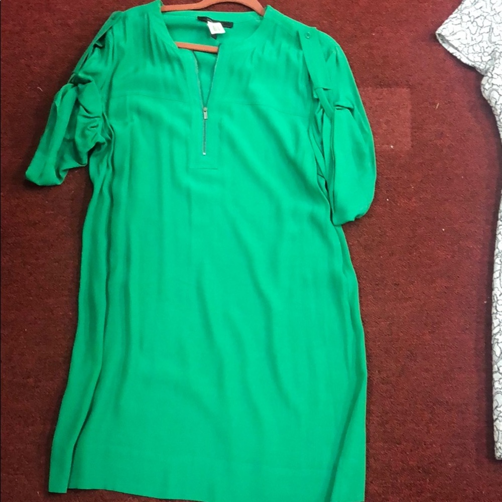 Bcbgmaxazria green dress